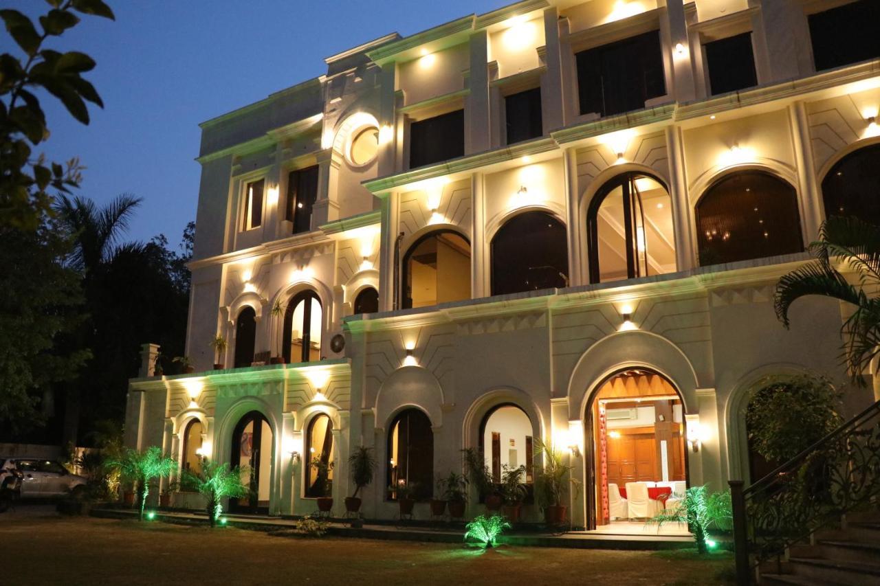 Hotel Pushap Palace Patiala Bagian luar foto